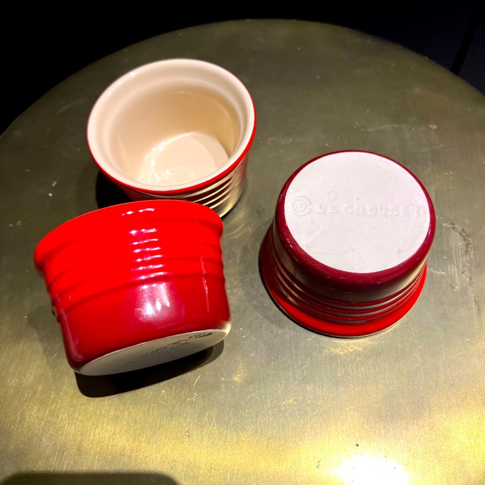 LE CREUSET 3x STACKABLE | MINI RAMEKINS | BRAND NEW | RED